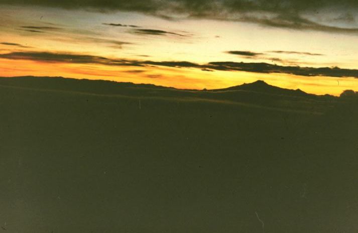 Sonnenaufgang am Popocateptl, Blick Richtung Puebla